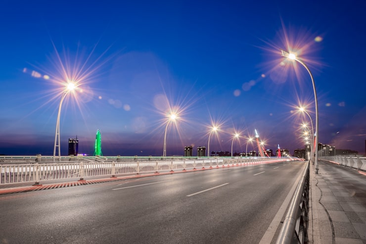 Iluminatul public modern pe drumuri modernizate